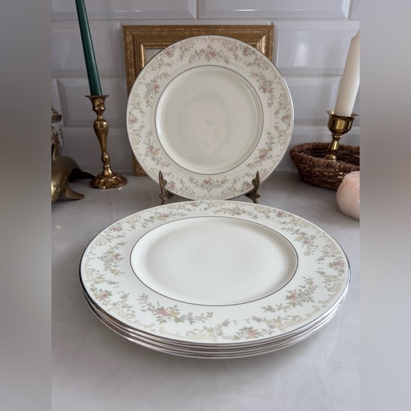 Vintage ROYAL DOULTON The Romance Collection DIANA Dinner Plates Set of 4